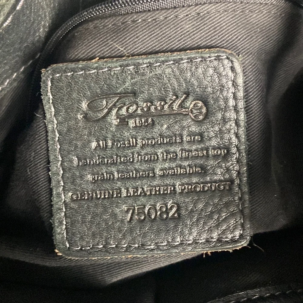 Fossil leather shoulder